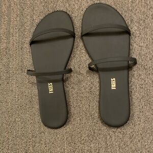 NWT TKEES Vegan Gemma Sandal, Size 10, Black